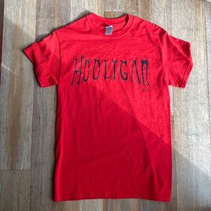 hooligan graphic t-shirt